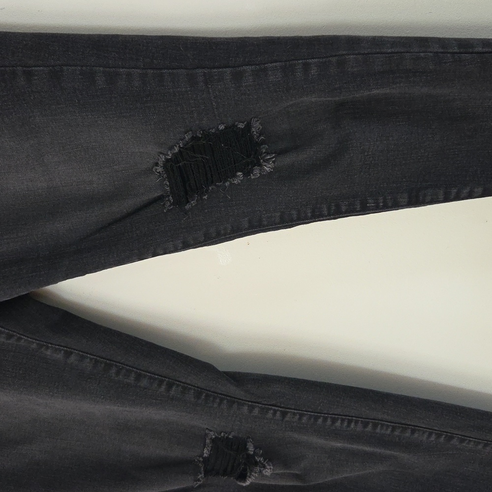 2/$15 Black High-rise Stretchy Skinny Jeans (10) - Picture 2 of 6